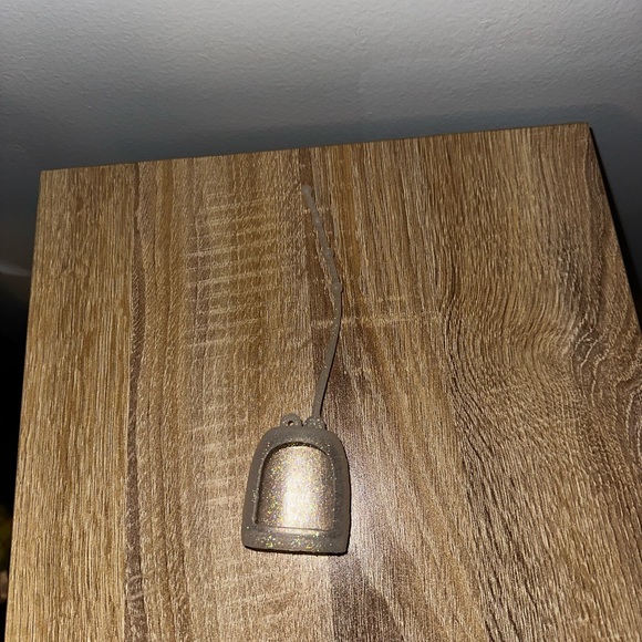 Bath and Body Works Hand Sanitizer Holder - Picture 4 of 4